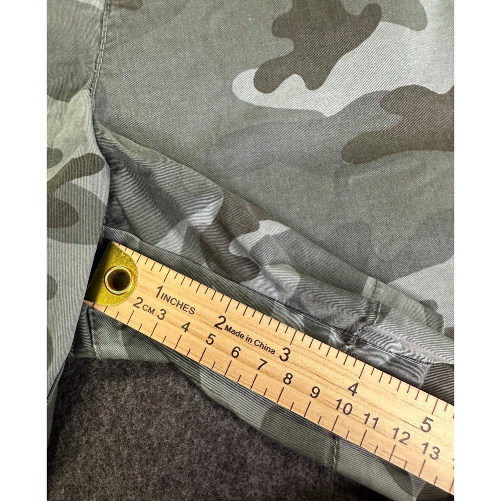 NWT Gap Green Camo Khaki Shorts Womens Size 16 Chino 5" inseam Mid Rise Stretch - Picture 12 of 16
